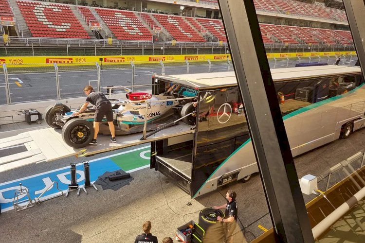 F1: Chegada da Mercedes a Barcelona revelou parte das atualizações para GP; saiba mais
